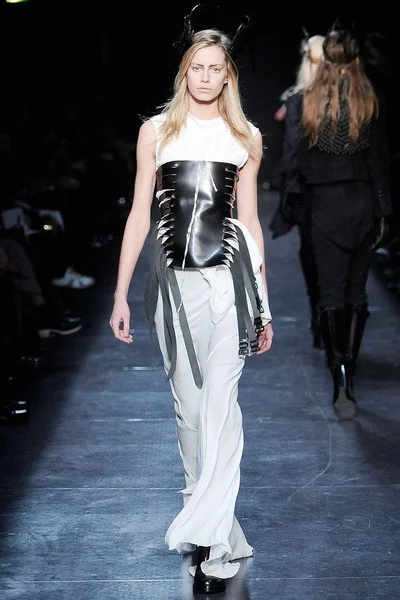 Look 31
